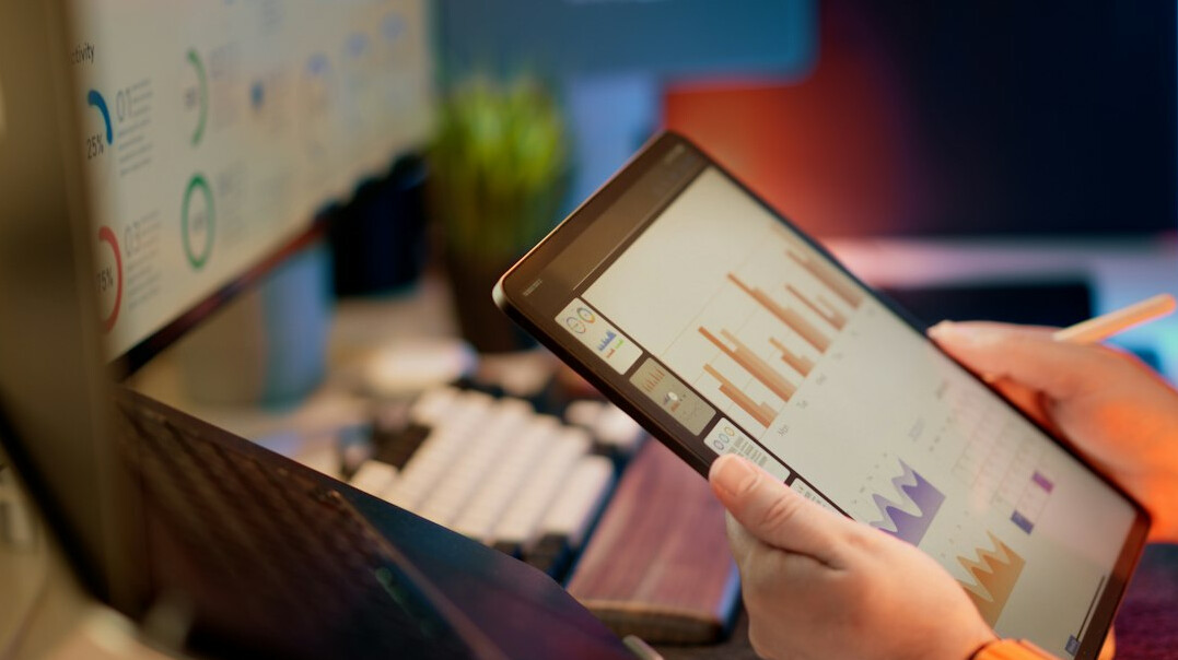 data analytics dashboard