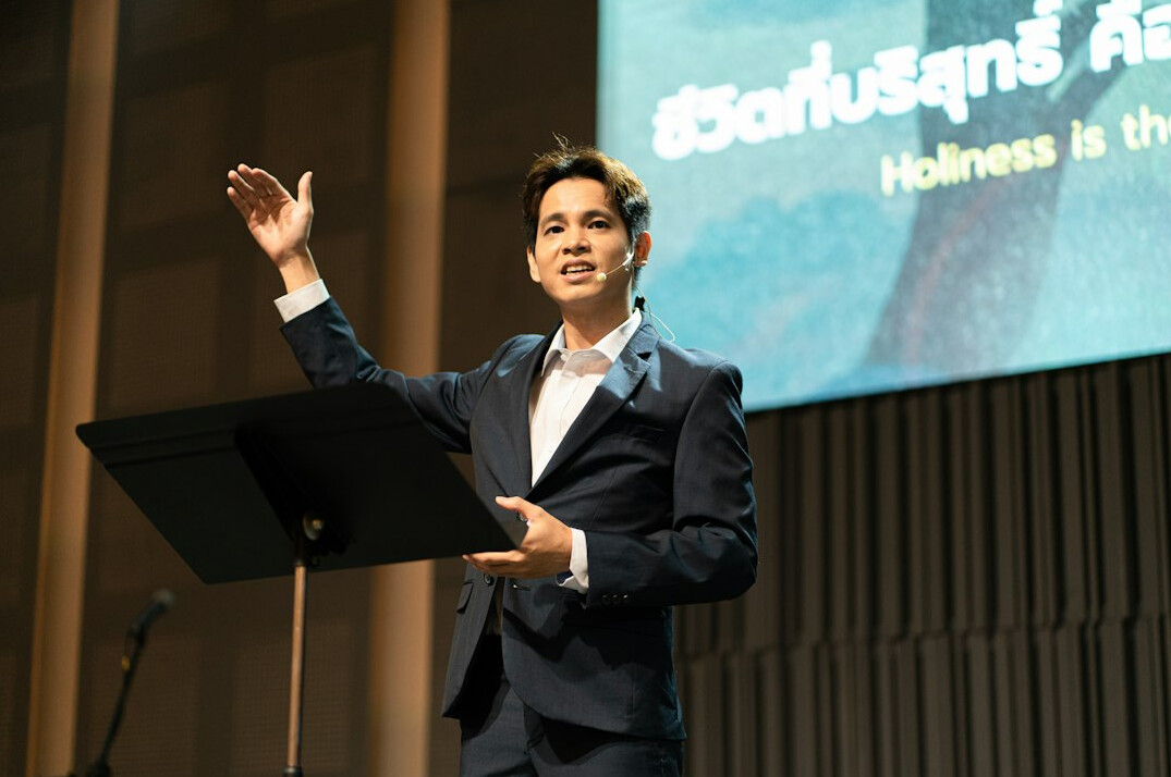 insurance leader presenting